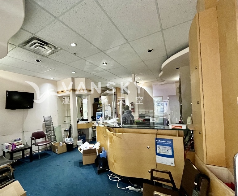 241209092210_medical office inside.jpg